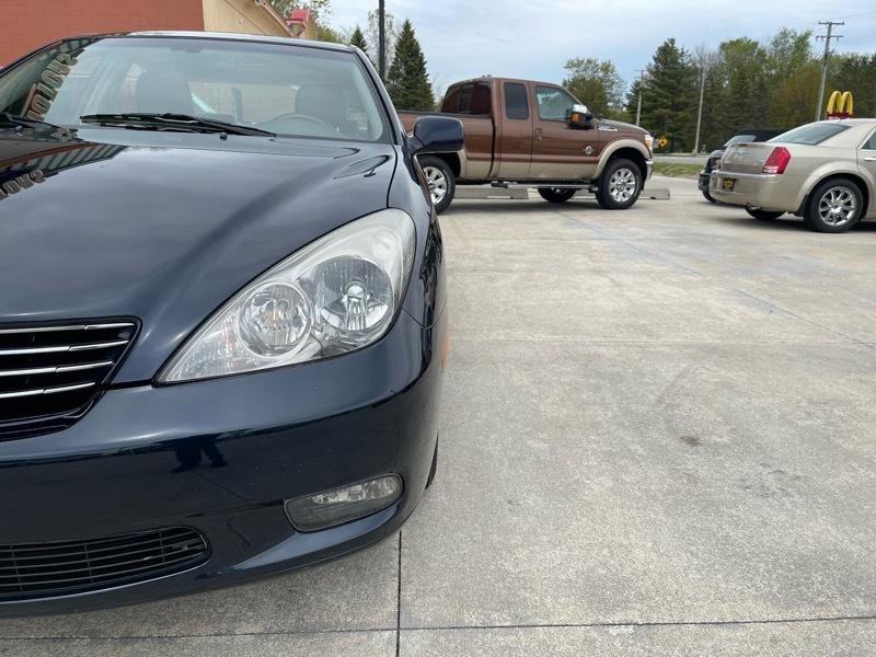 Used 2002 Lexus ES 330 FWD image 4