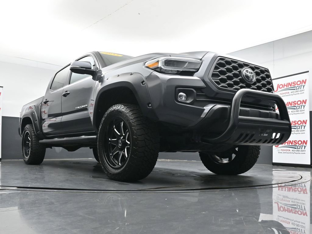 Used 2022 Toyota Tacoma TRD Off-Road w/ Technology Package image 32