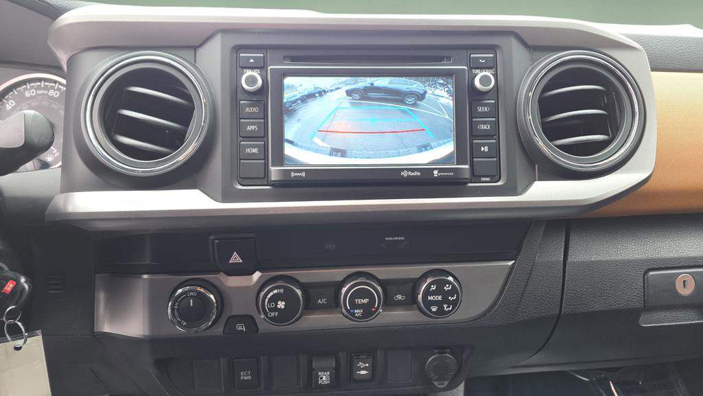 Used 2019 Toyota Tacoma SR5 image 24