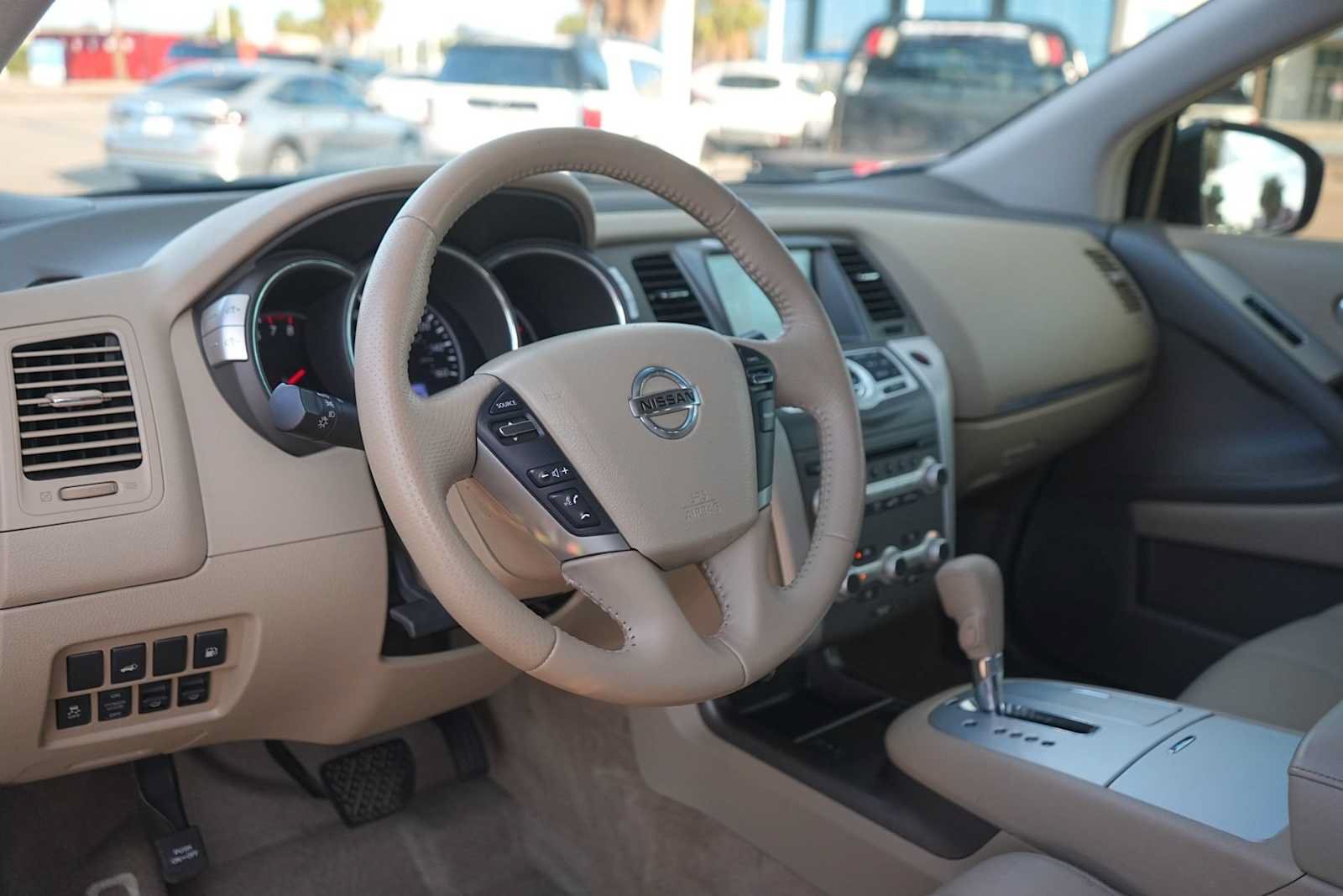 Used 2014 Nissan Murano SL FWD image 2