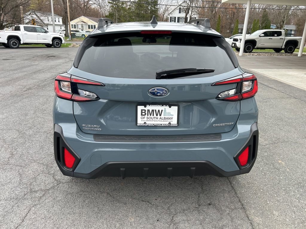 Used 2024 Subaru Crosstrek 2.0i Premium image 4