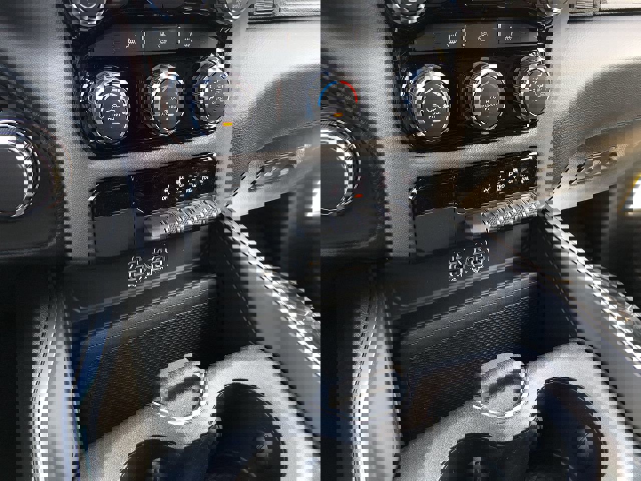 New 2026 RAM 1500 4x4 Crew Cab image 29