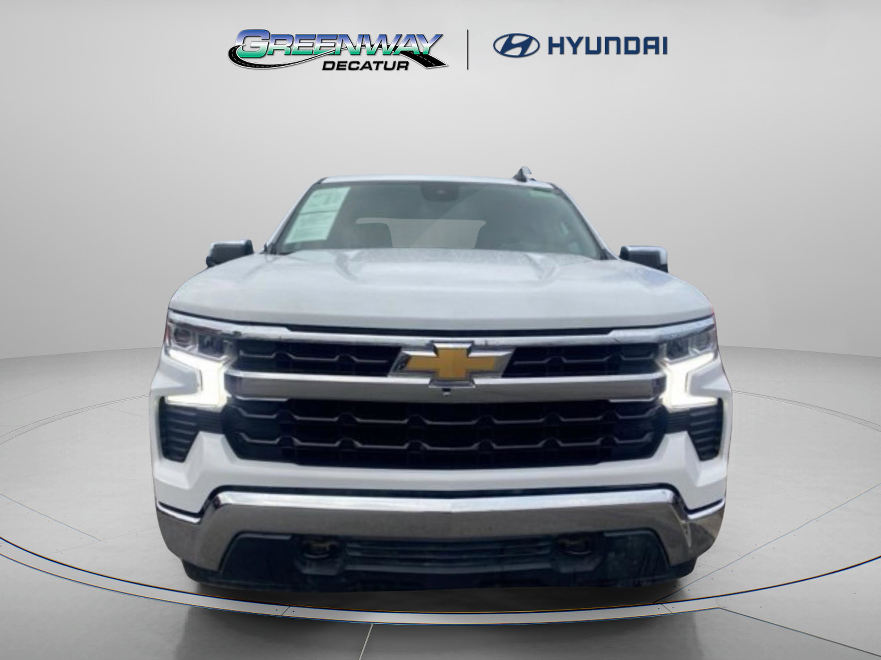 Used 2025 Chevrolet Silverado 1500 LT image 3