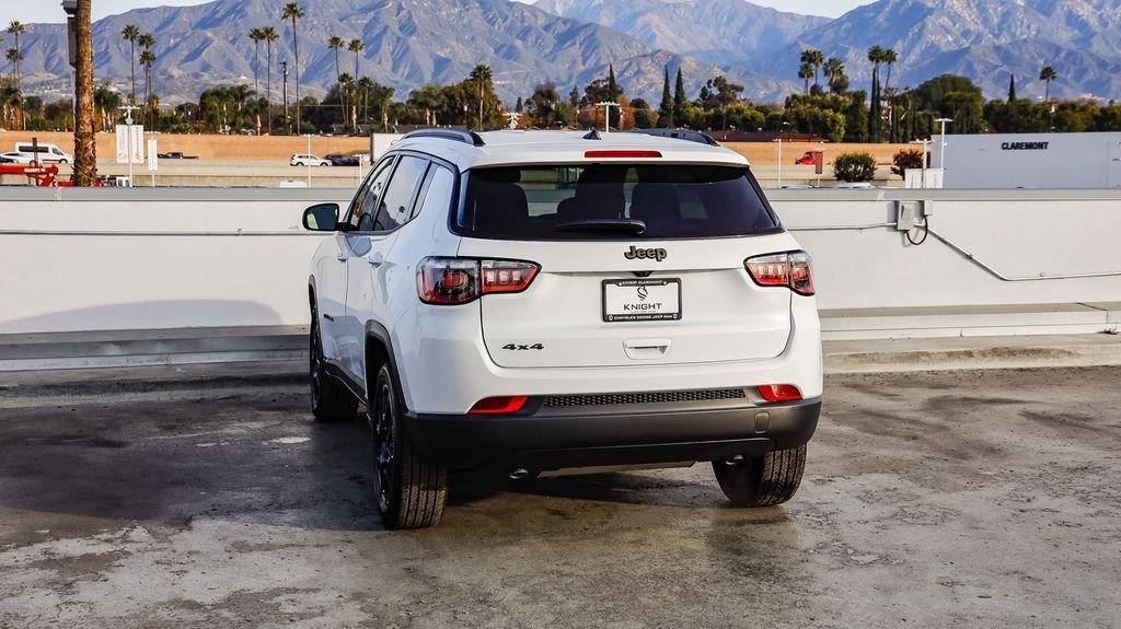 New 2026 Jeep Compass Latitude image 7