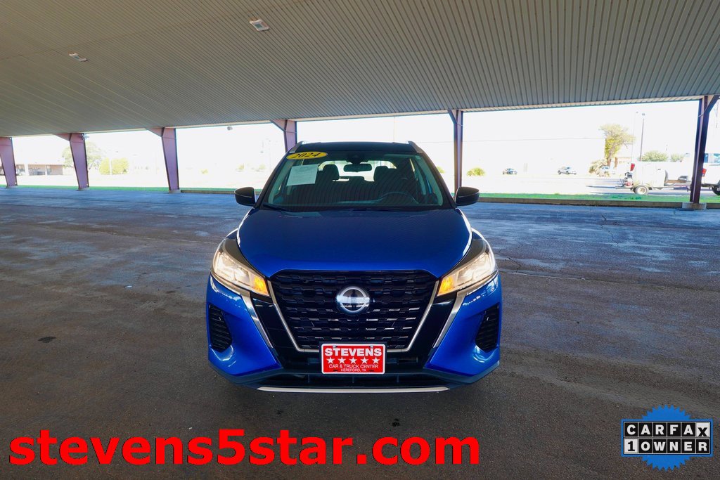 Used 2024 Nissan Kicks SV image 2