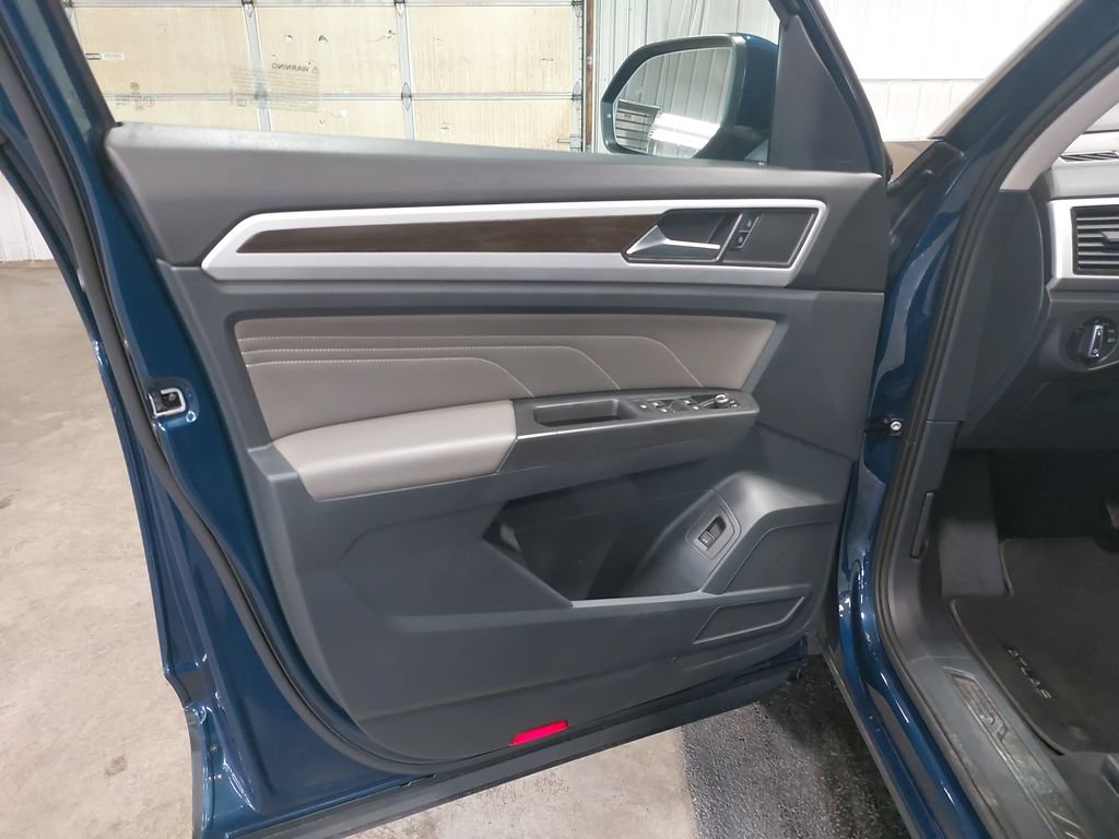 Used 2022 Volkswagen Atlas SE w/ Panoramic Sunroof Package AWD/4WD image 28