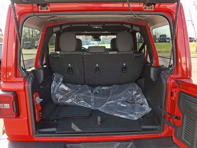 Used 2025 Jeep Wrangler Unlimited Sahara w/ Safety Group image 30