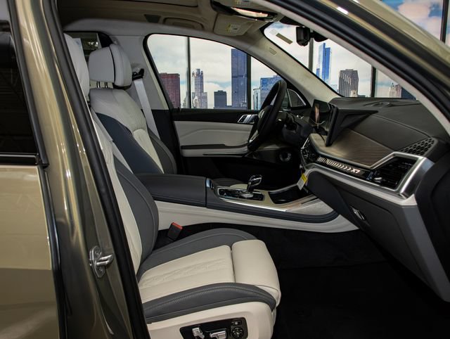 New 2026 BMW ALPINA XB7 AWD/4WD image 21