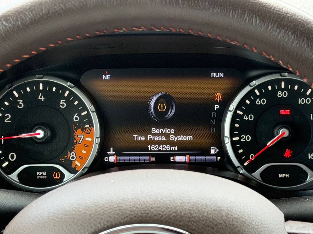 Used 2015 Jeep Renegade Limited AWD/4WD image 13