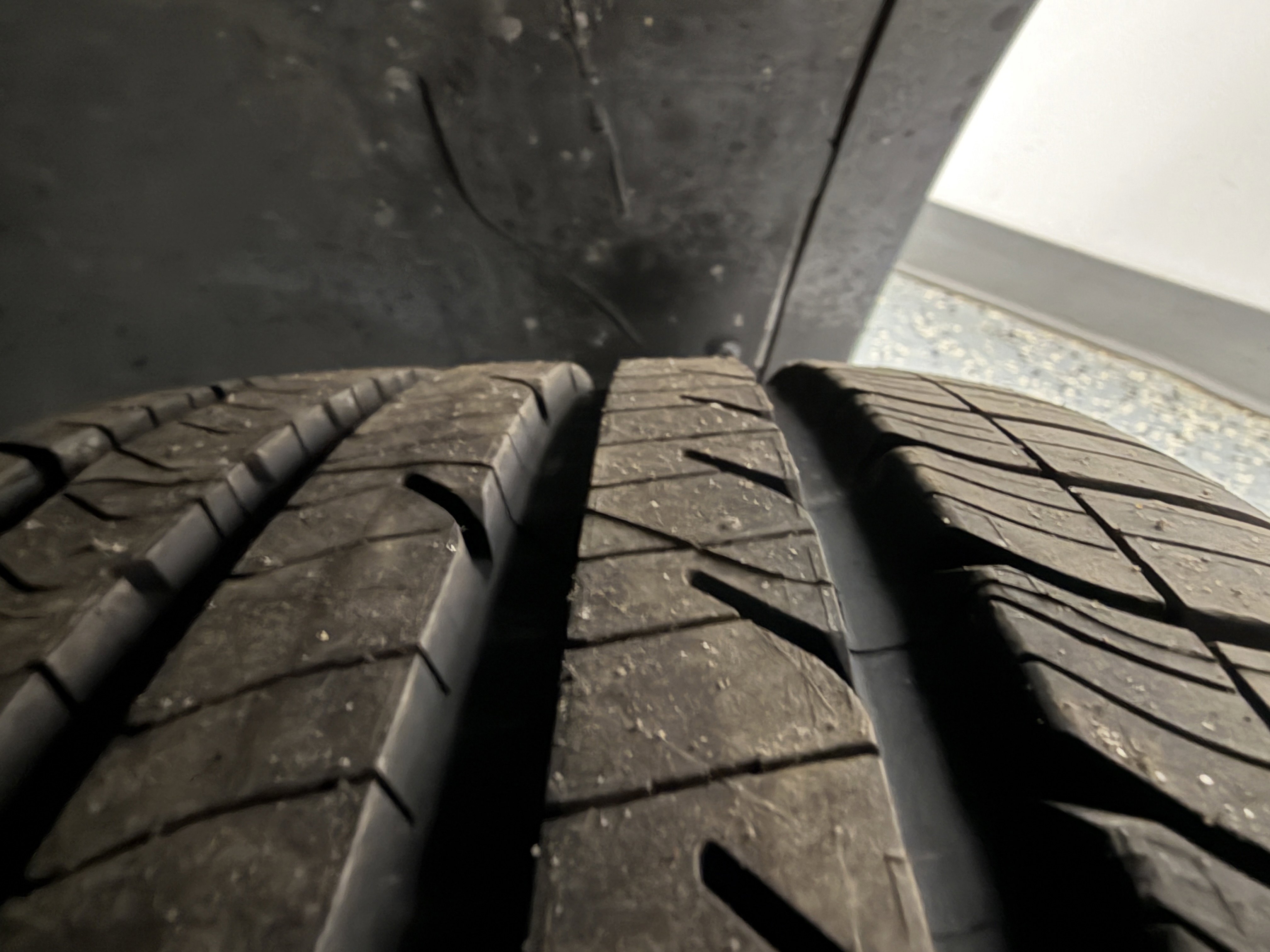 Used 2017 Volkswagen Tiguan Sport image 32