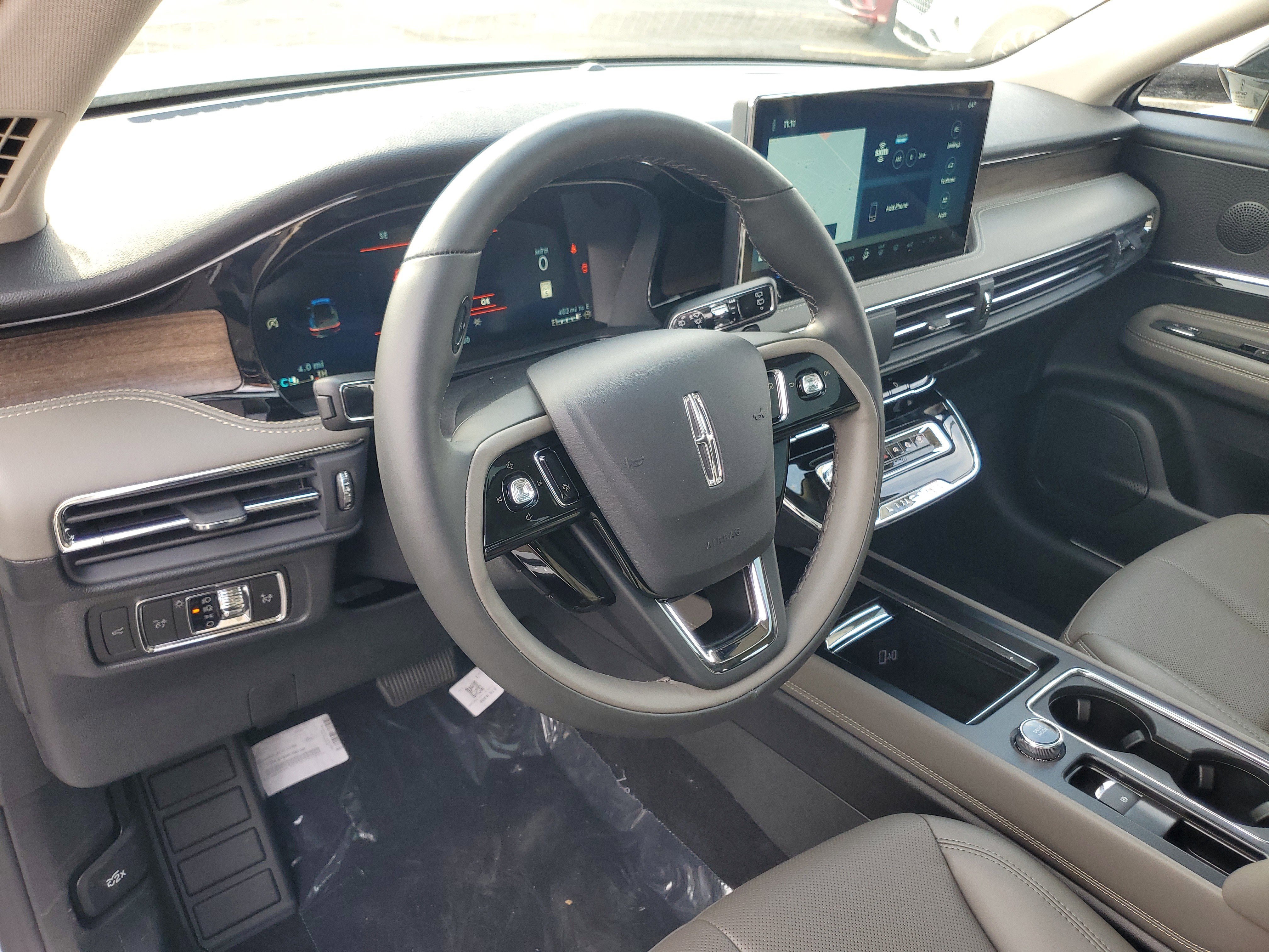 New 2026 Lincoln Corsair Reserve image 13