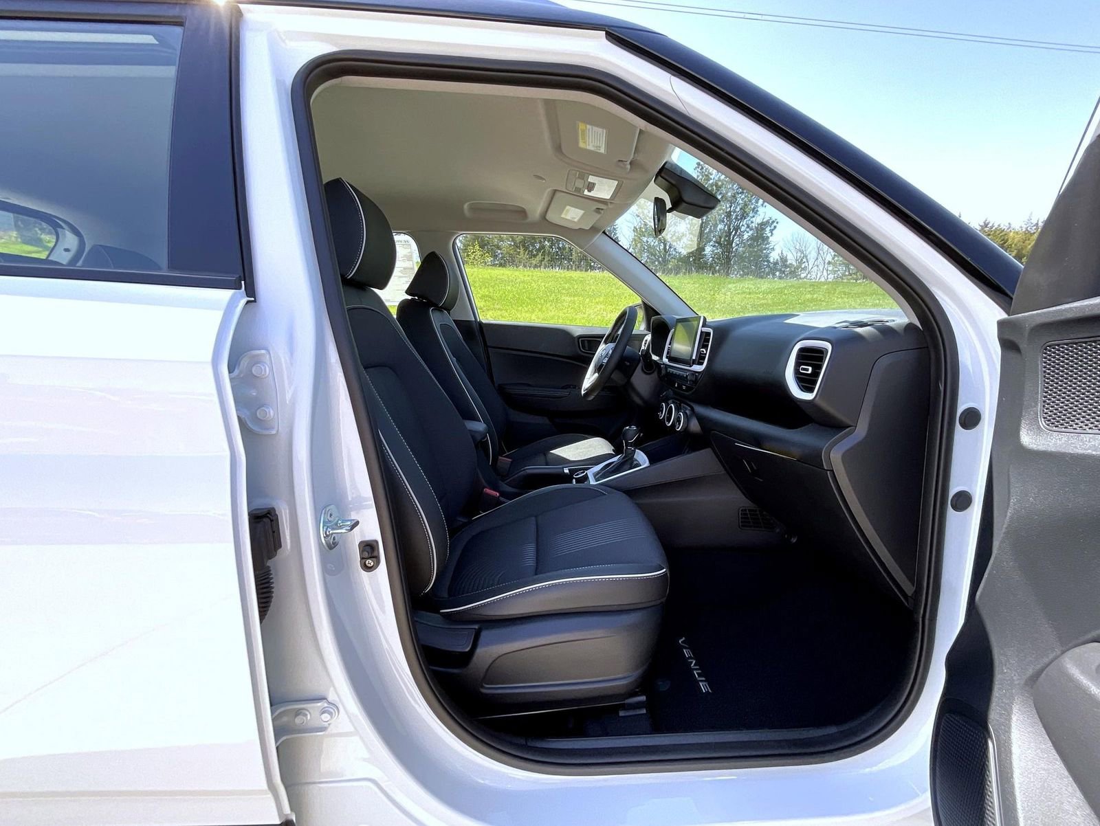 New 2026 Hyundai Venue SEL FWD image 16