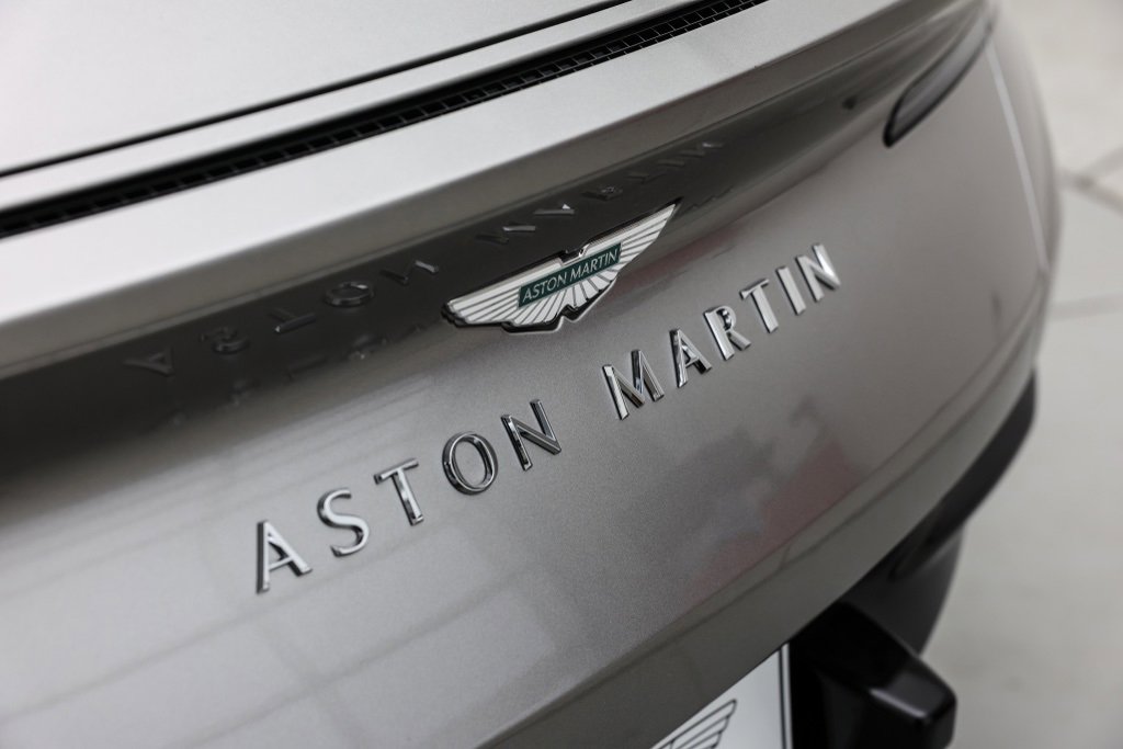 Used 2025 Aston Martin DB12 Coupe image 9