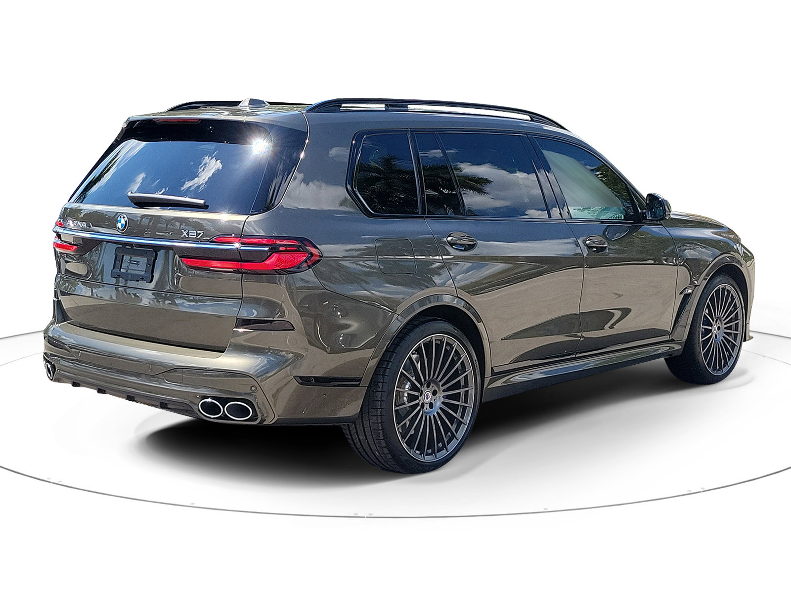 Used 2024 BMW ALPINA XB7 image 4