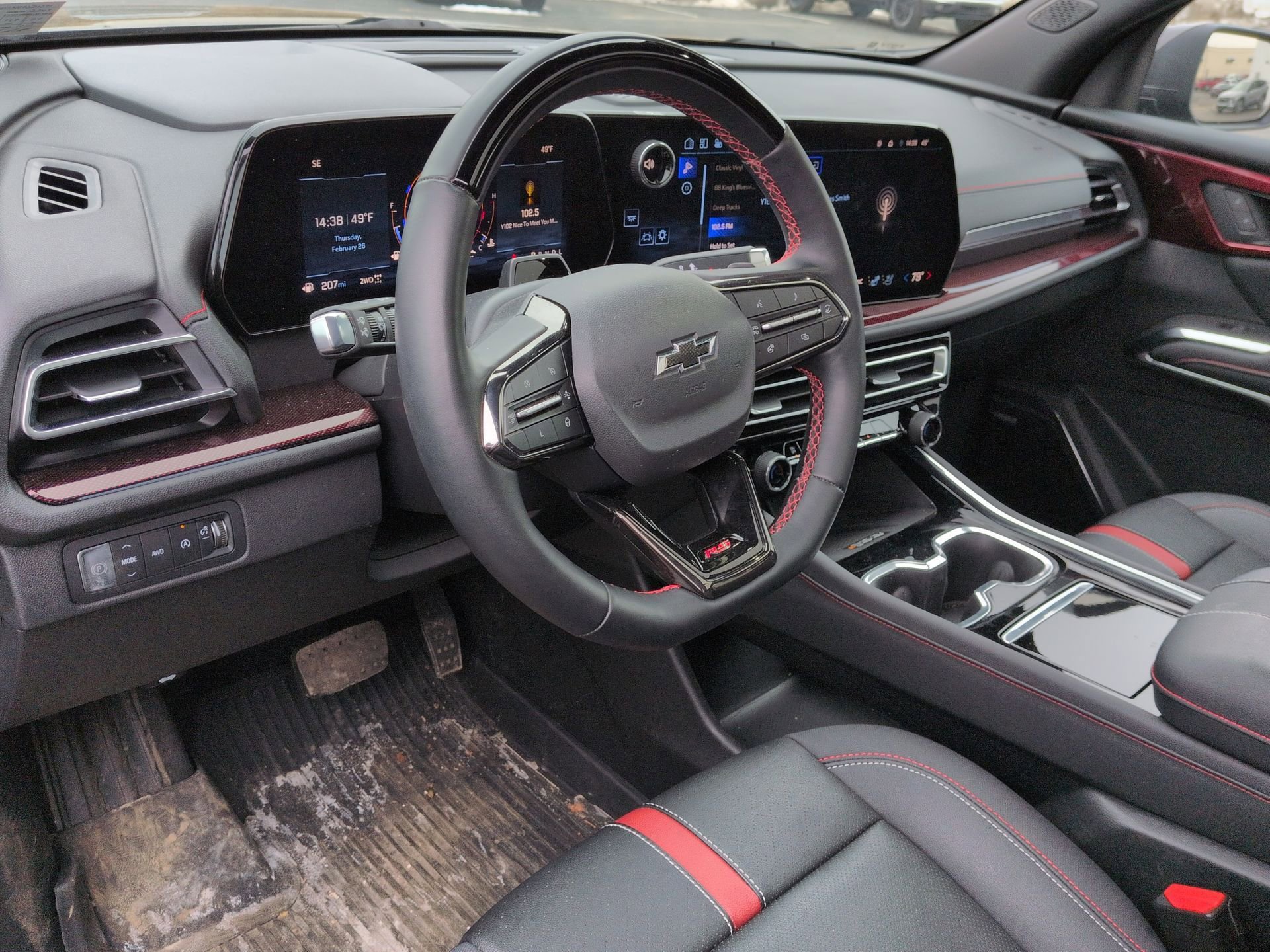 Certified 2024 Chevrolet Traverse RS w/ LPO, Floor Liner Package image 10