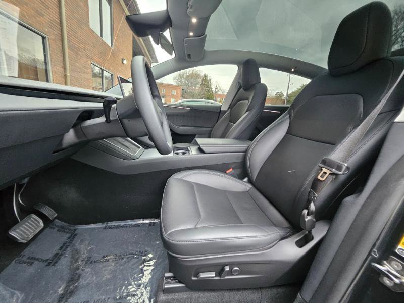 Used 2026 Tesla Model Y Long Range image 37