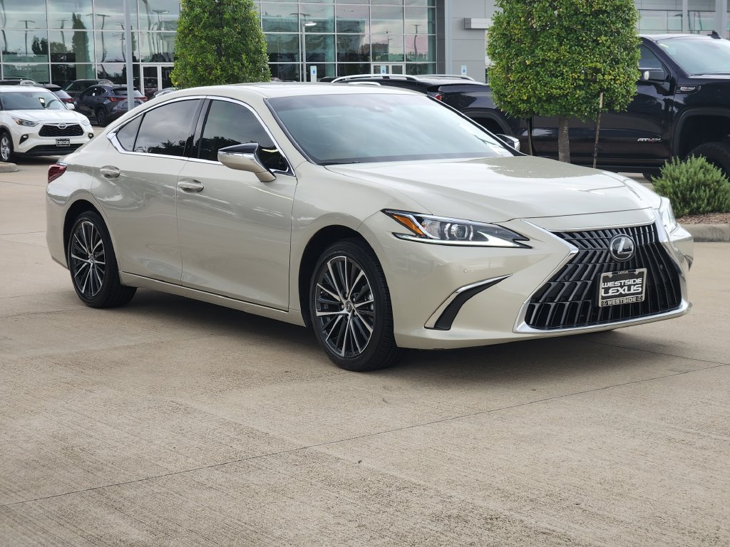 Certified 2025 Lexus ES 350 w/ Premium Package FWD image 3