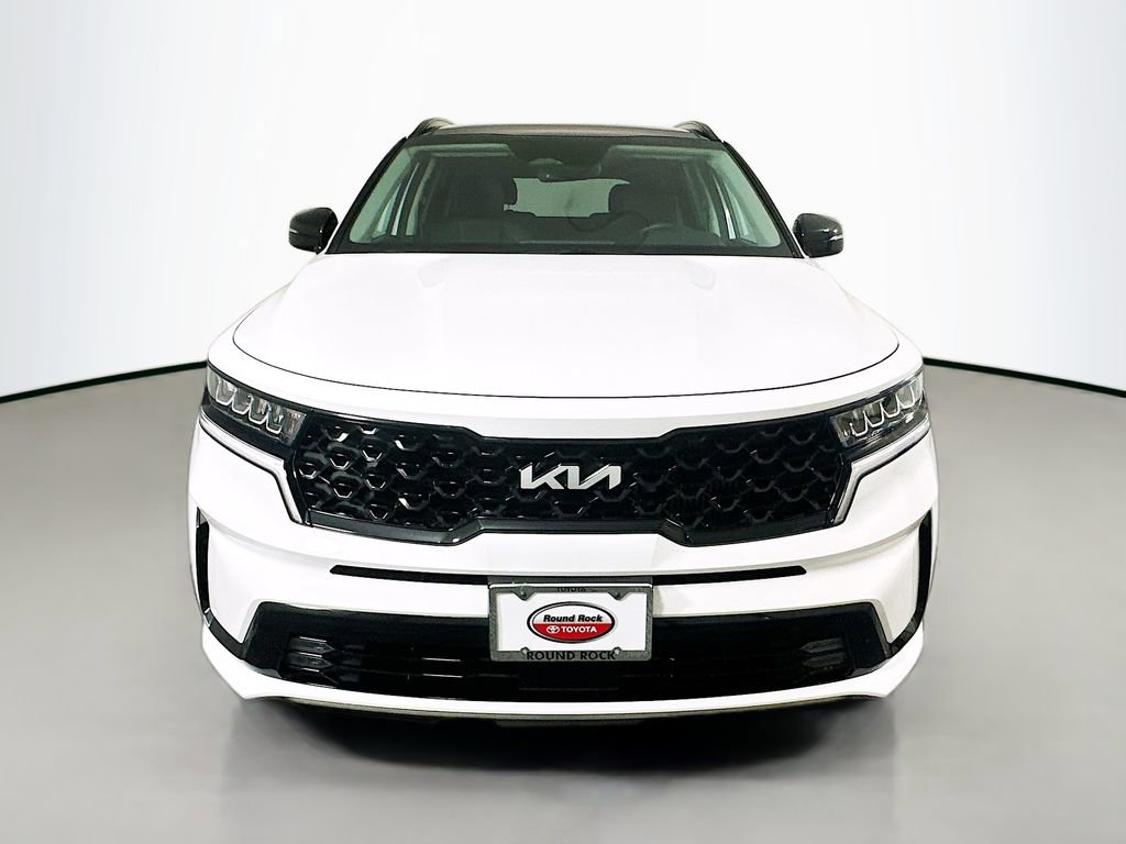 Used 2023 Kia Sorento EX w/ Panoramic Sunroof Package FWD image 2