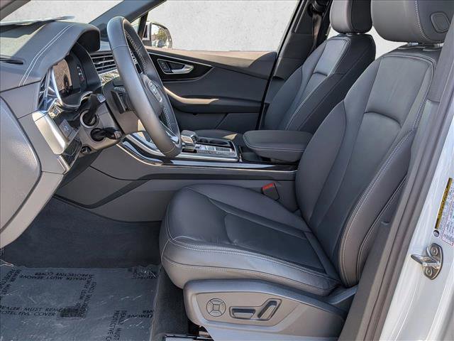 Certified 2025 Audi Q7 2.0T Premium w/ Convenience Plus Package AWD/4WD image 17