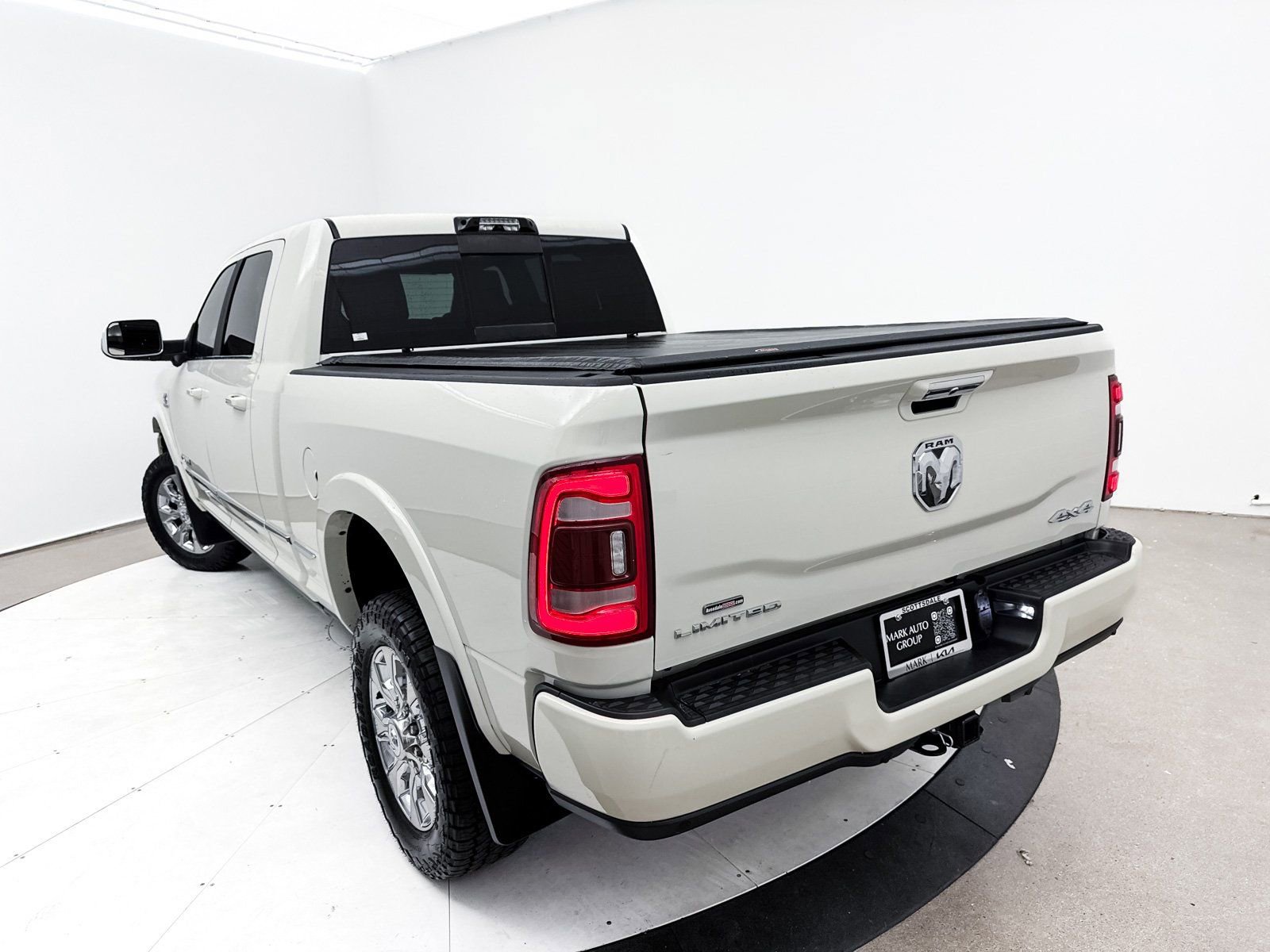 Used 2021 RAM 2500 Limited image 11