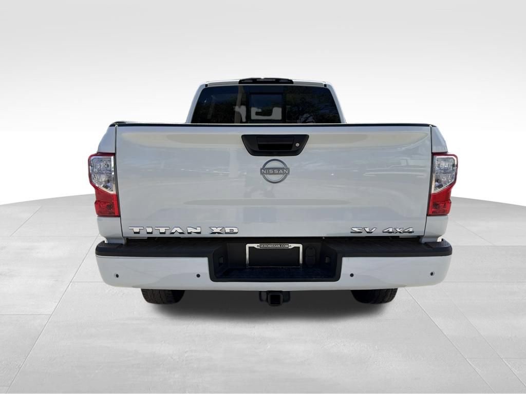 Used 2024 Nissan Titan SV w/ SV Convenience Package image 7