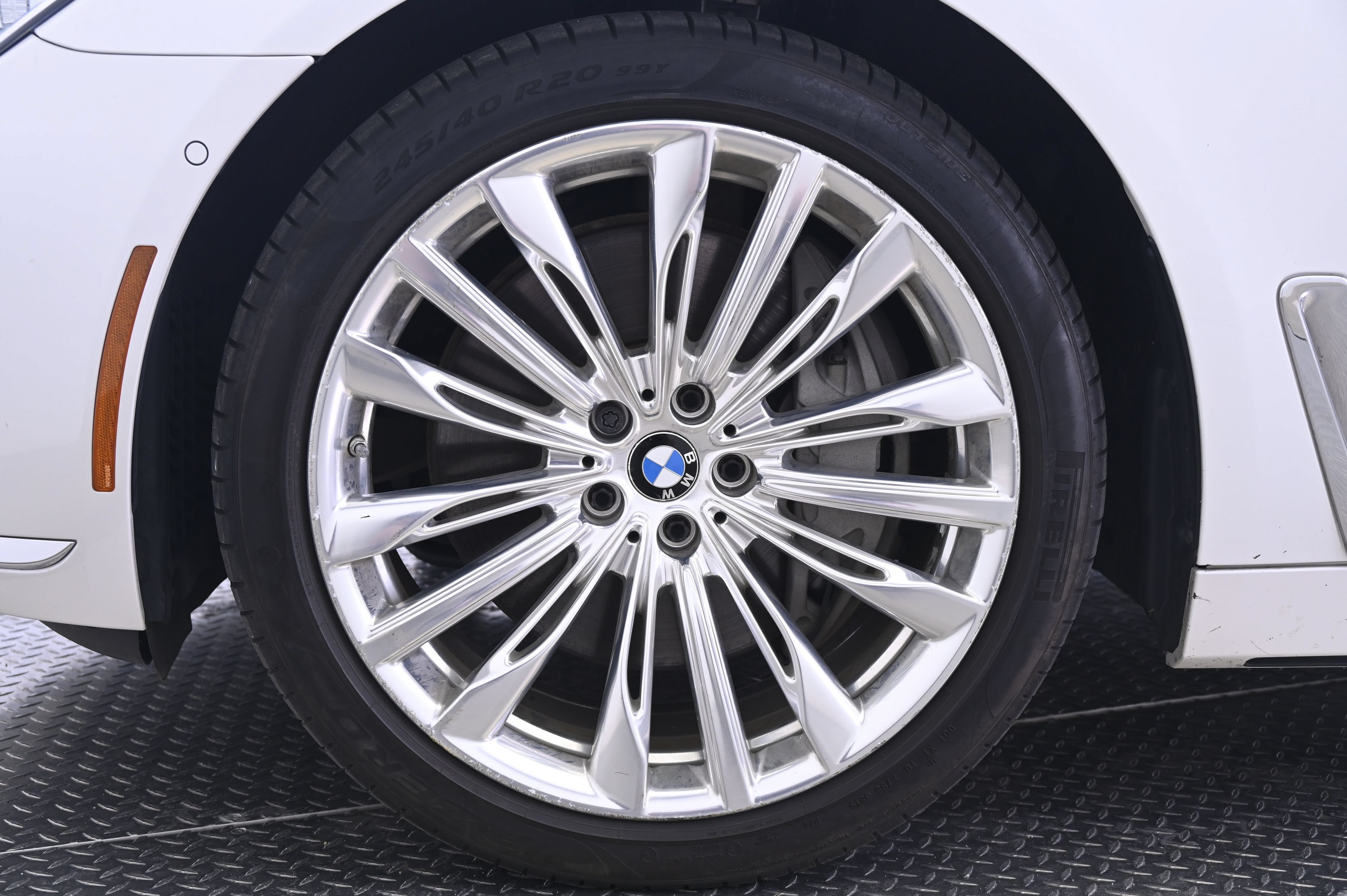 Used 2018 BMW 750i xDrive AWD/4WD image 11