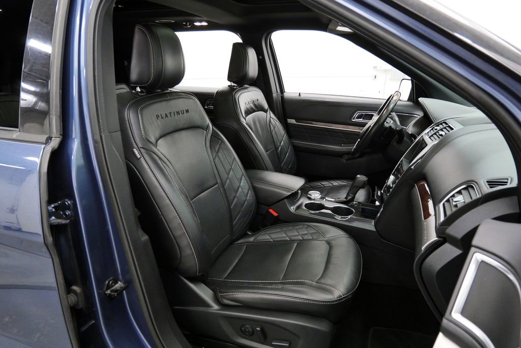 Used 2019 Ford Explorer Platinum AWD/4WD image 16