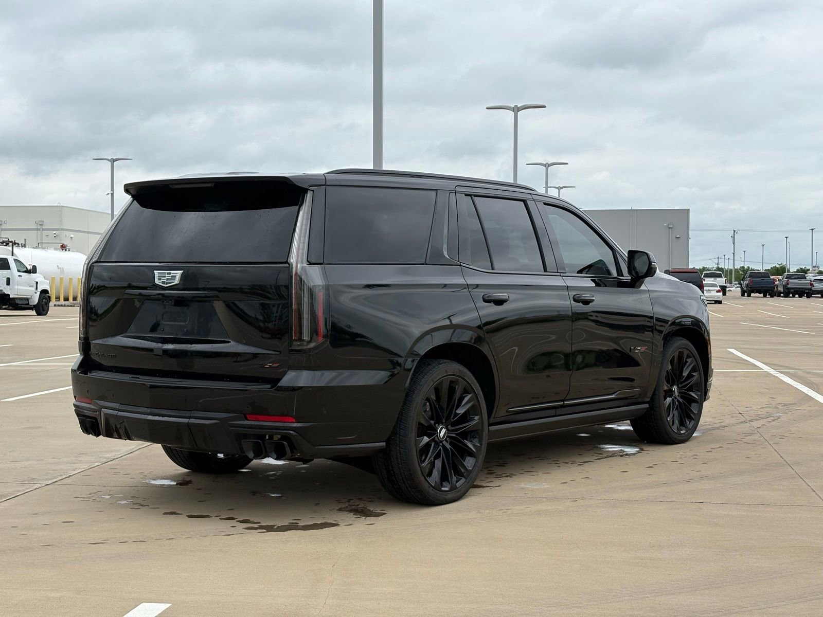 Certified 2025 Cadillac Escalade V w/ LPO, ONYX Package AWD/4WD image 7