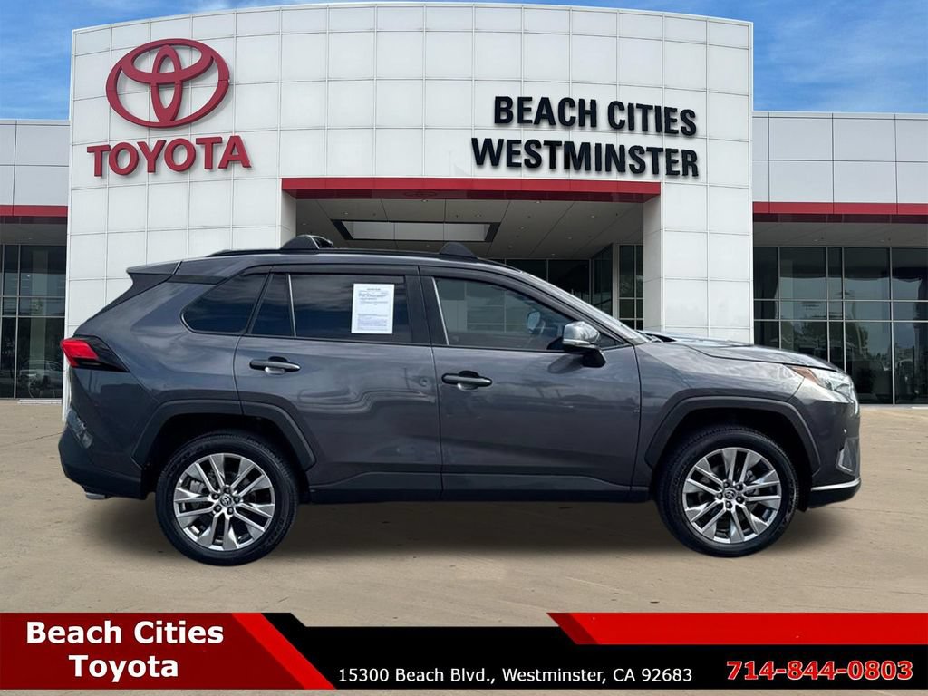 Used 2022 Toyota RAV4 XLE Premium AWD/4WD image 13