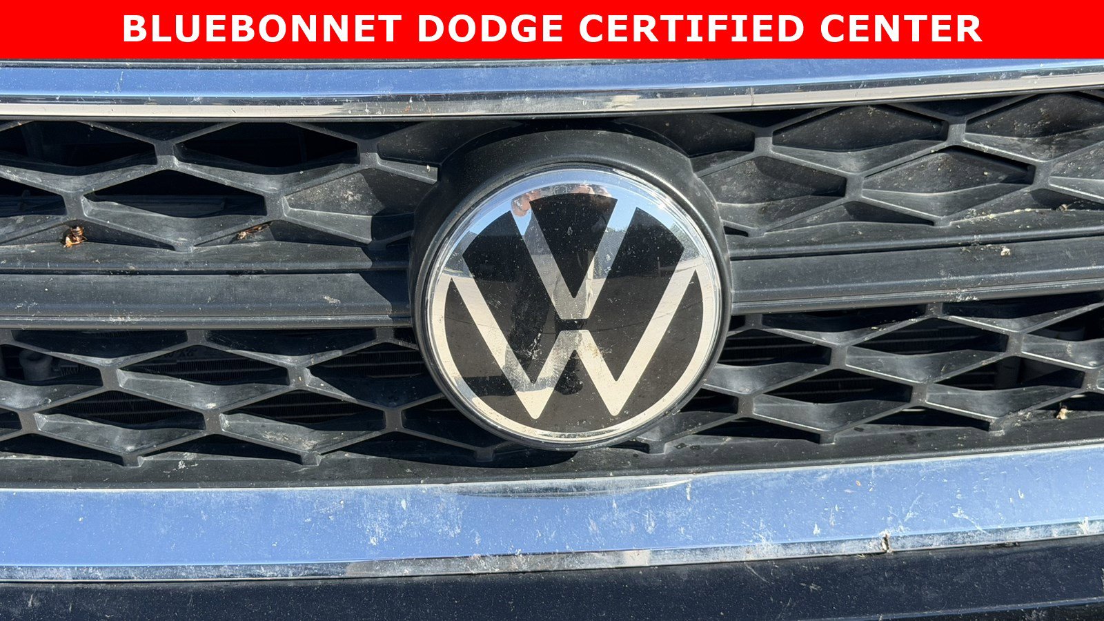Used 2022 Volkswagen Taos SE w/ Panoramic Sunroof Package FWD image 5