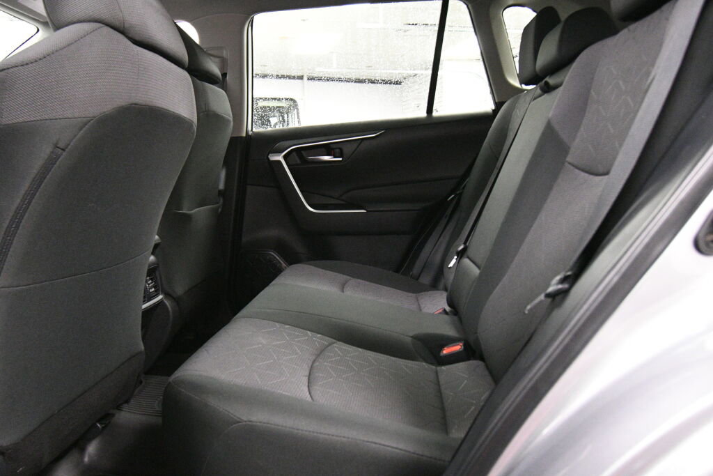 Certified 2024 Toyota RAV4 XLE image 19
