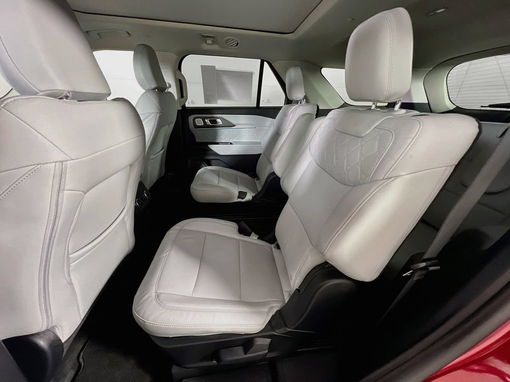 New 2026 Ford Explorer Platinum w/ LUX Leather Package AWD/4WD image 31