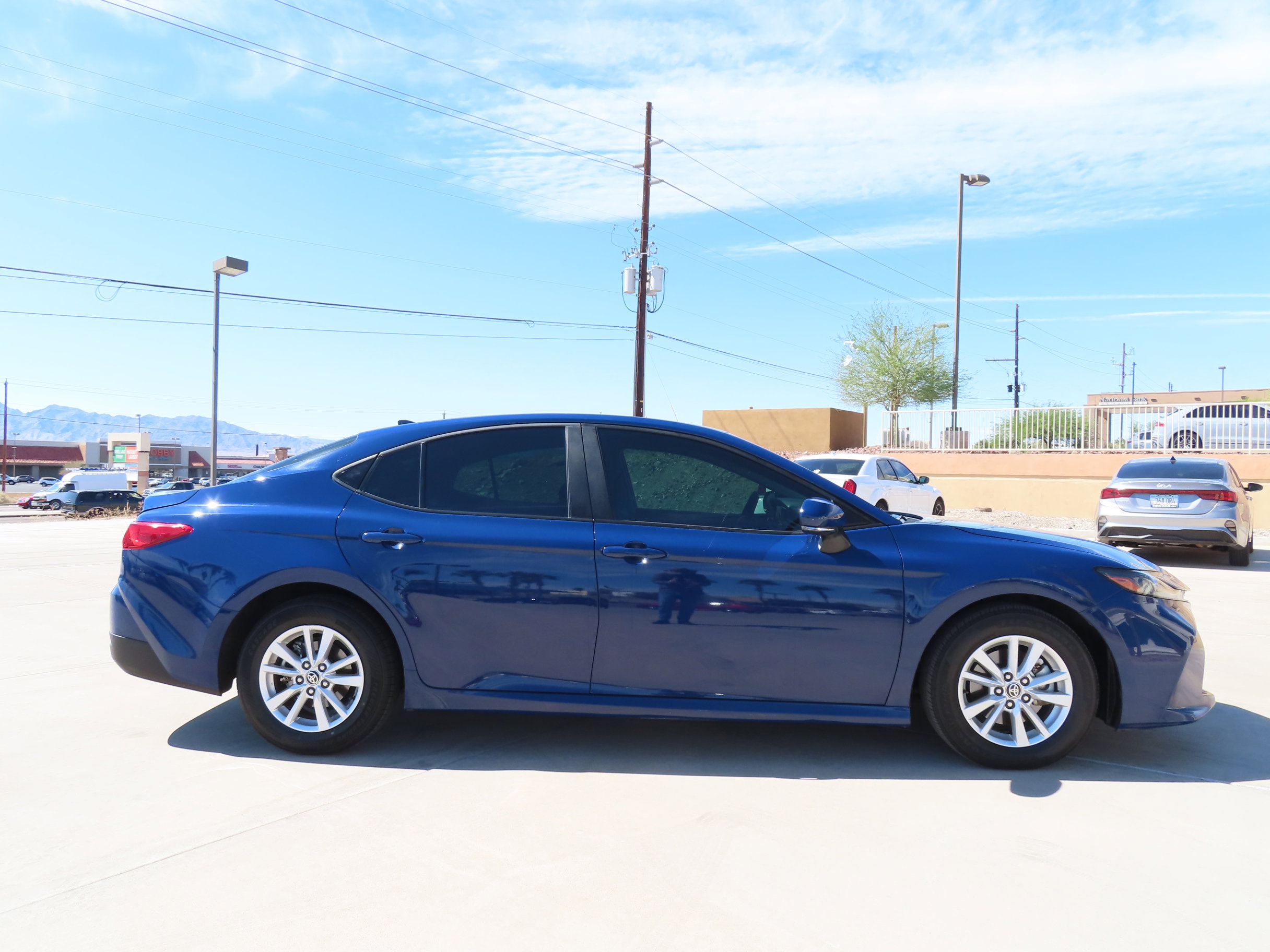 Used 2025 Toyota Camry LE FWD image 9