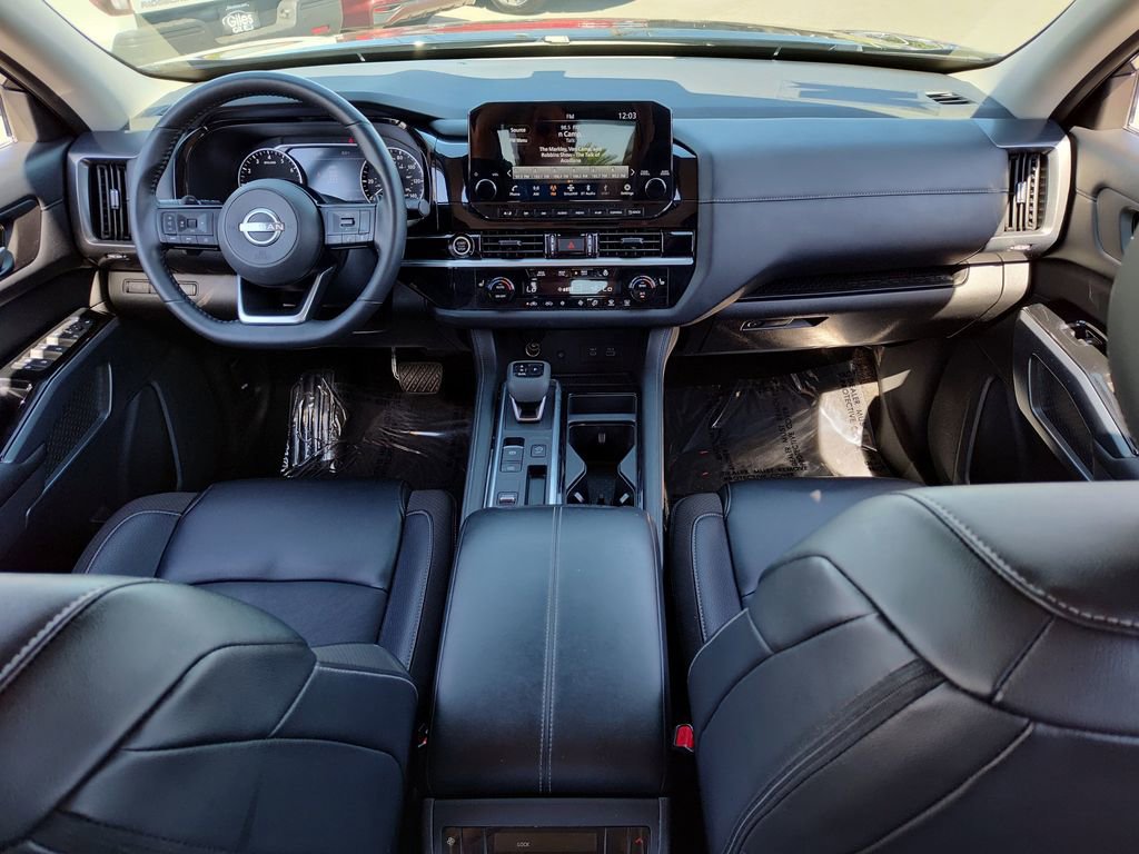 Used 2024 Nissan Pathfinder SL image 24