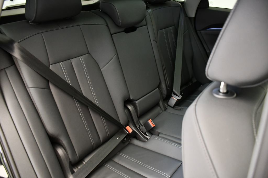 Used 2025 Audi Q5 Premium w/ Convenience Package image 53