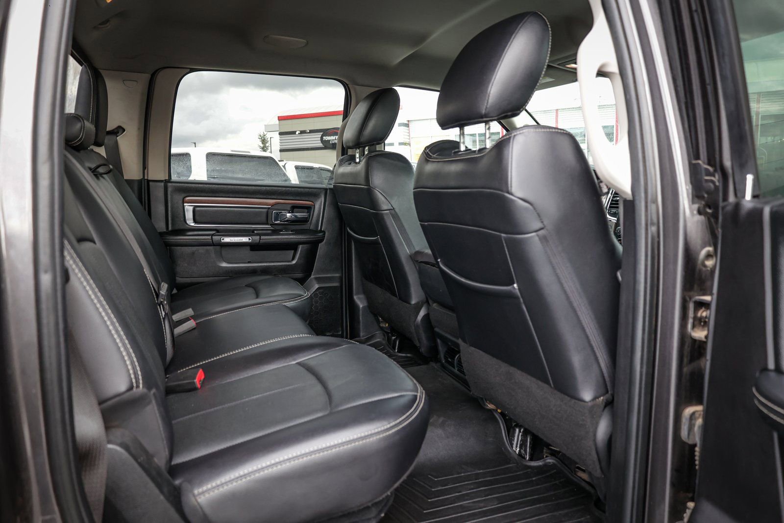 Used 2018 RAM 3500 Laramie w/ Protection Group image 26