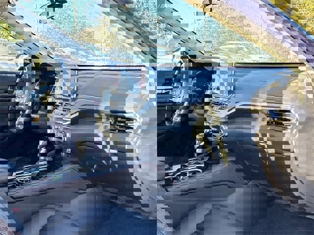 Used 2023 Nissan Altima 2.5 SR image 17