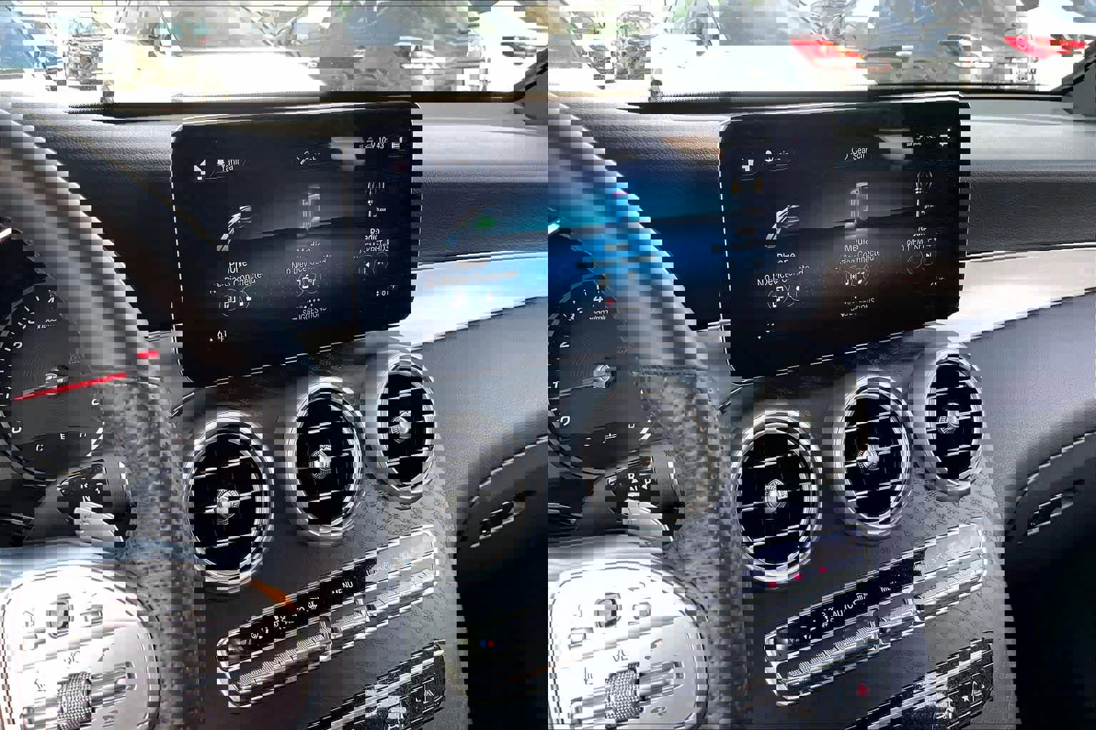 Used 2022 Mercedes-Benz GLC 300 image 6