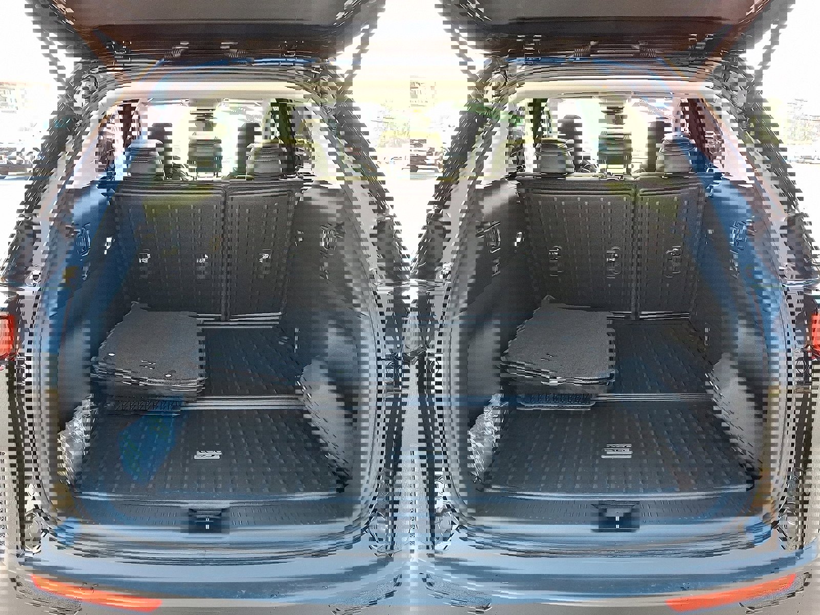 Certified 2025 MAZDA CX-50 AWD 2.5 Turbo w/ Weather Package image 30