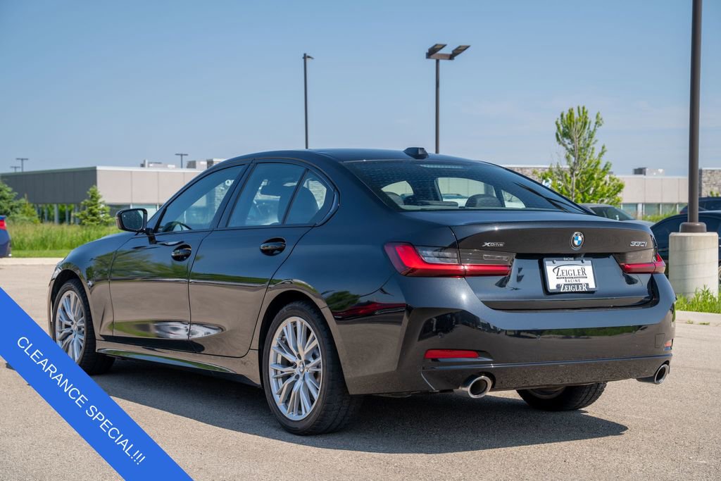 Used 2023 BMW 330i xDrive Sedan w/ Premium Package image 5
