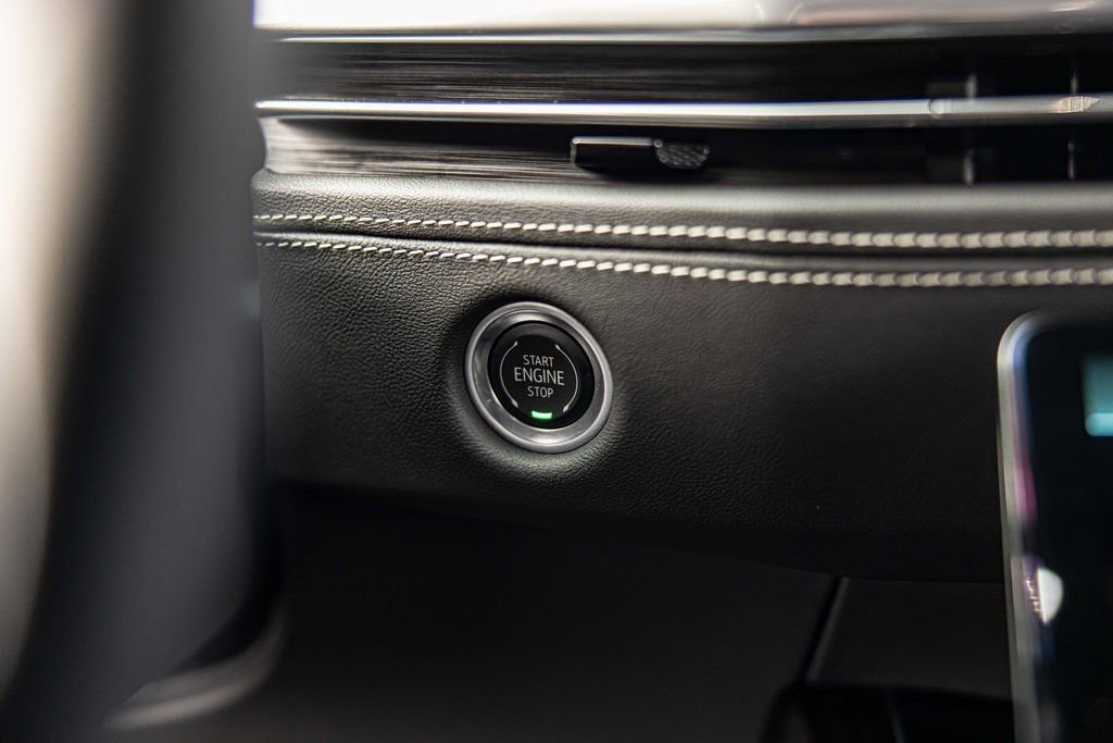 Used 2025 Cadillac Escalade Luxury image 28