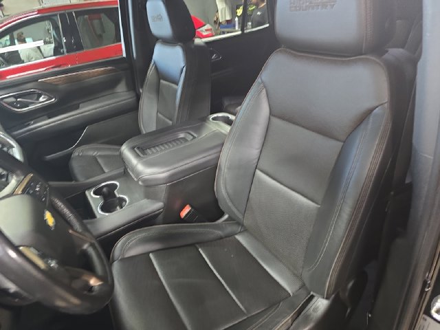 Used 2021 Chevrolet Tahoe High Country w/ Premium Package 2 AWD/4WD image 20
