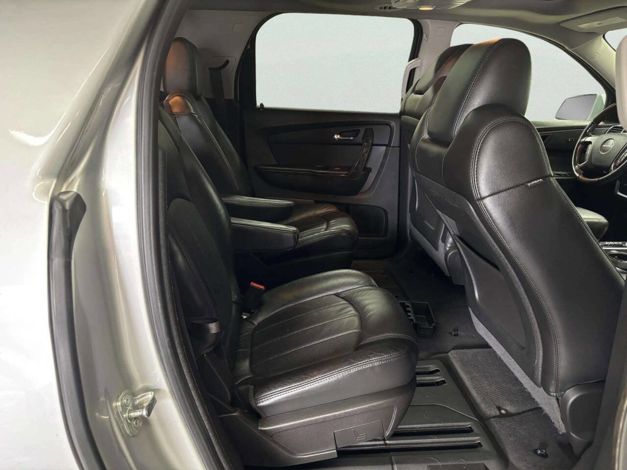 Used 2012 GMC Acadia Denali image 22