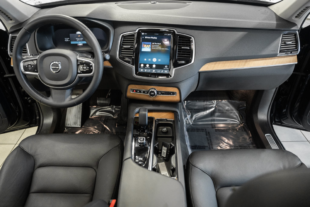 Used 2024 Volvo XC90 B6 Plus AWD/4WD image 20