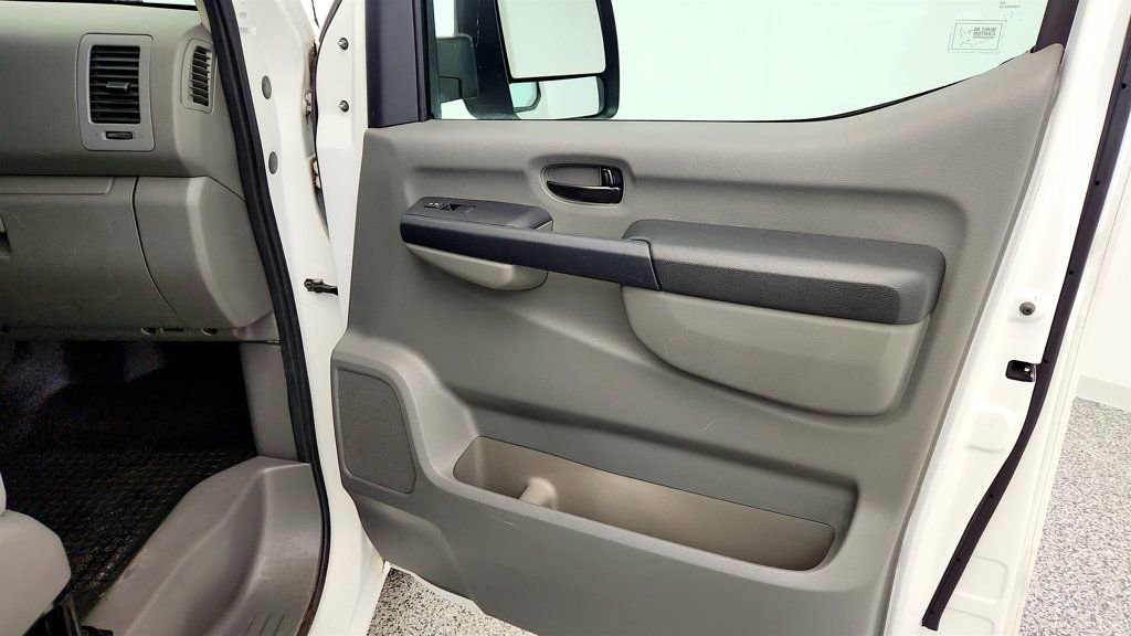 Used 2013 Nissan NV 2500 SV w/ Side Curtain Airbag Pkg image 29