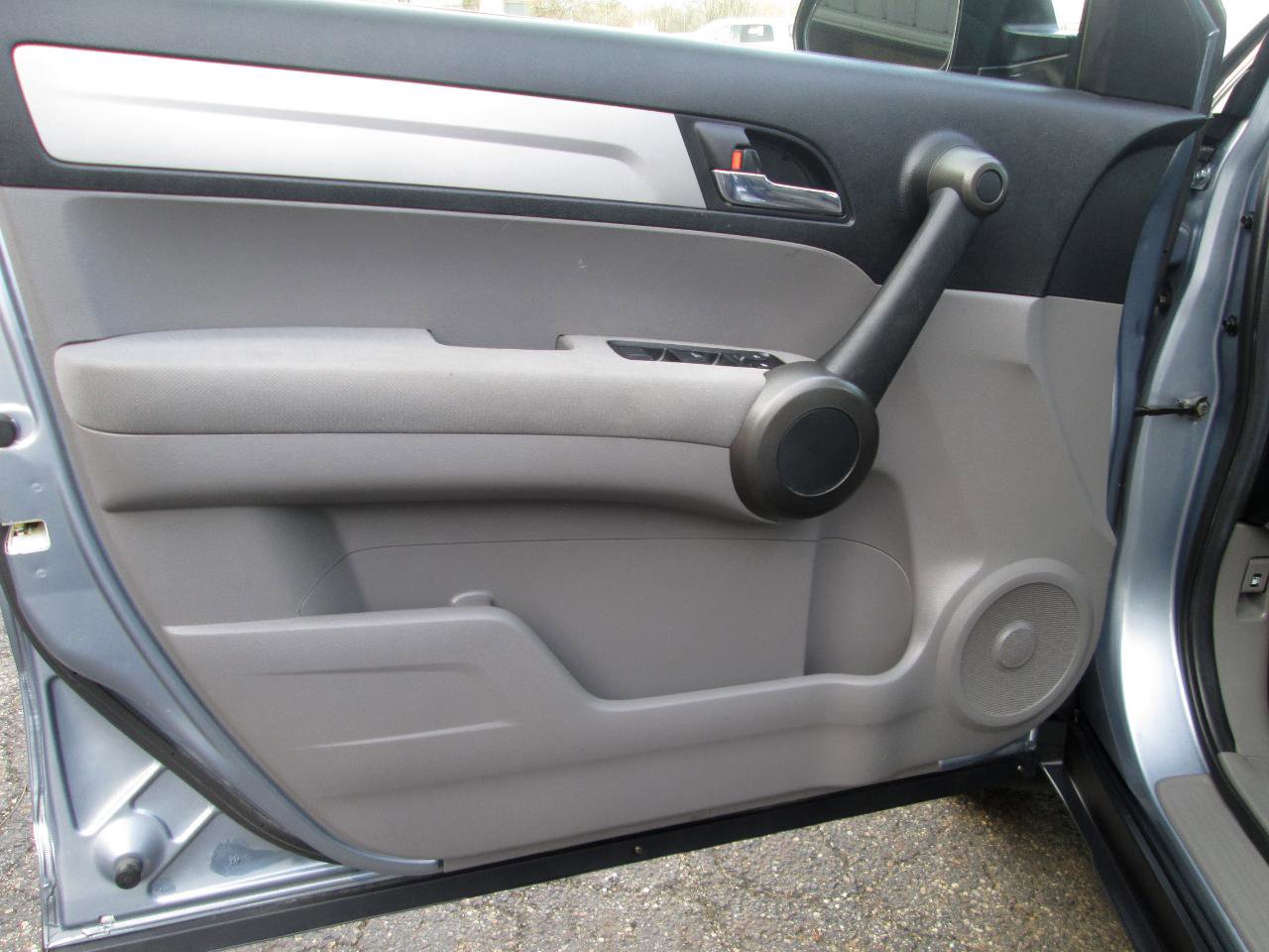 Used 2011 Honda CR-V SE image 24