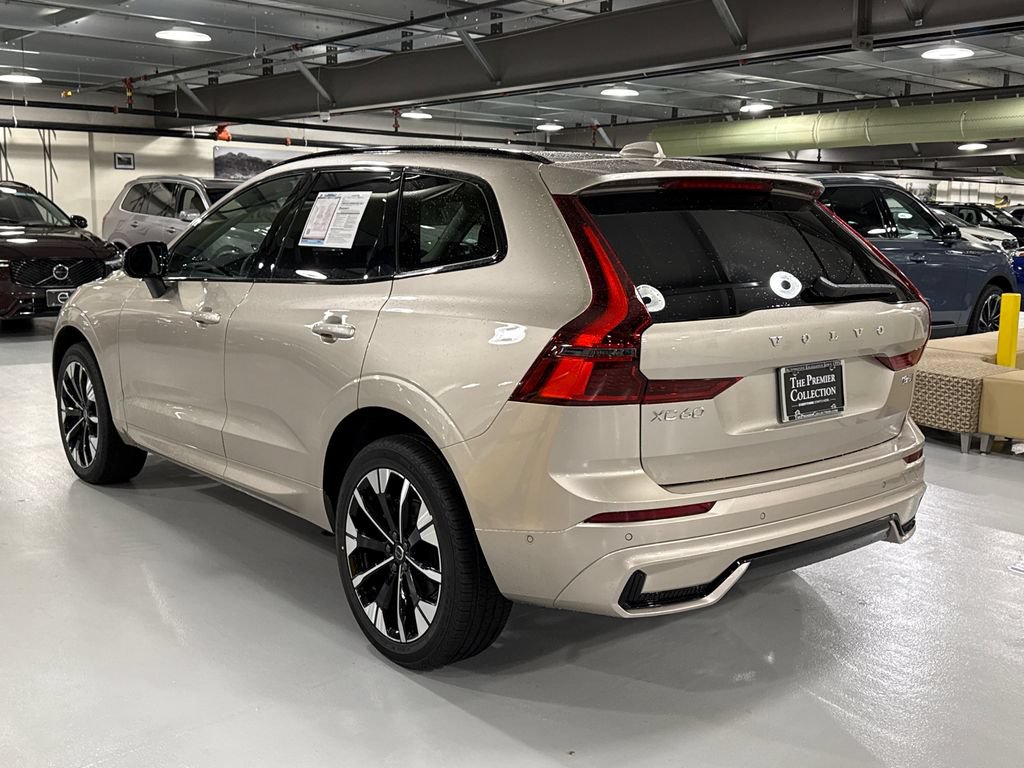 Used 2026 Volvo XC60 B5 Plus w/ Climate Package AWD/4WD image 4