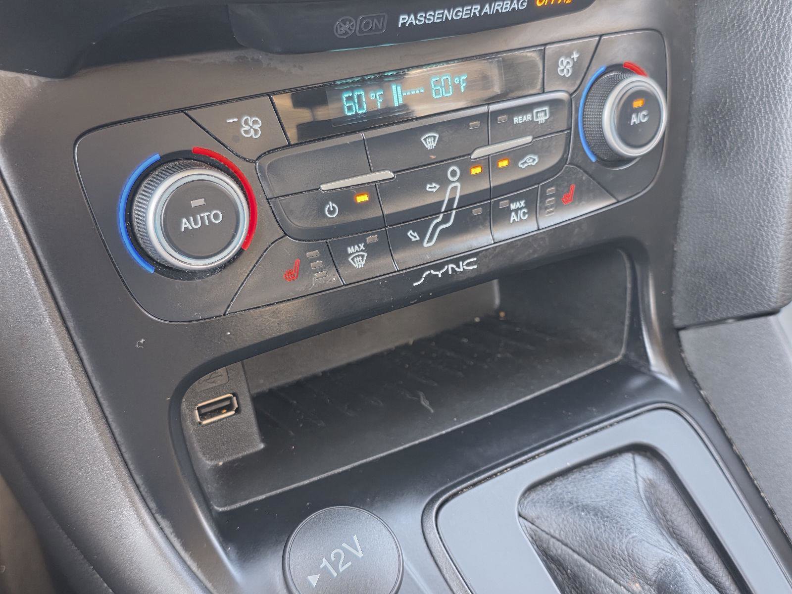 Used 2018 Ford Focus SEL w/ Cold Weather Package image 15