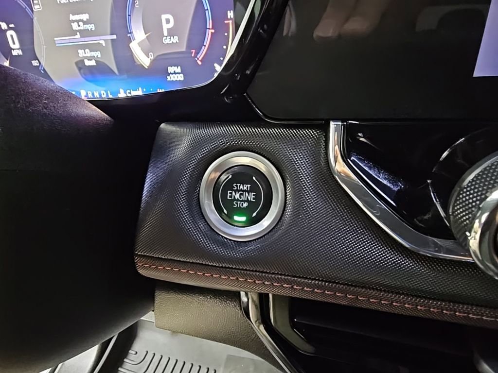 Used 2024 Chevrolet Colorado Z71 image 23