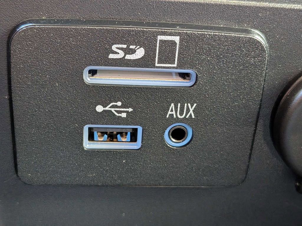 Used 2015 RAM 2500 Power Wagon w/ Luxury Group image 18